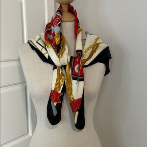 Vintage Symphony Scarves Golf-Themed Scarf with Gold Chain Border